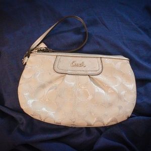 Coach Wristlet Purse Silver.